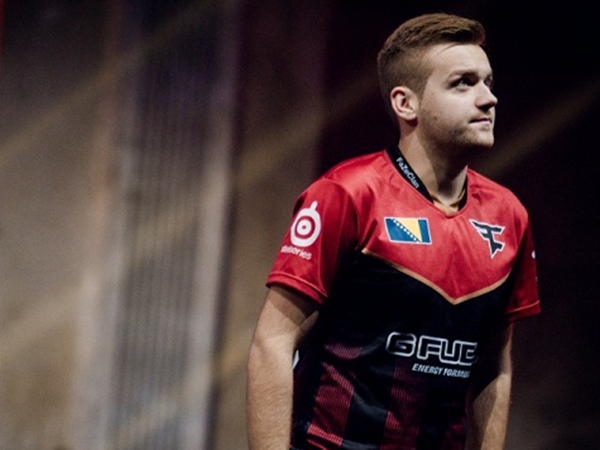 什么是“博弈中的过度自信偏差”？解析为何 90% 的赌客觉得自己高于平均水平。（解读博弈中的过度自信偏差：为何九成赌客自认高于平均水平）