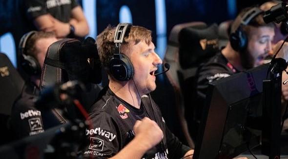 德扑对抗松凶玩家：为何耐心是唯一解法？（对付松凶型德扑玩家：为何唯有耐心才能制胜？）